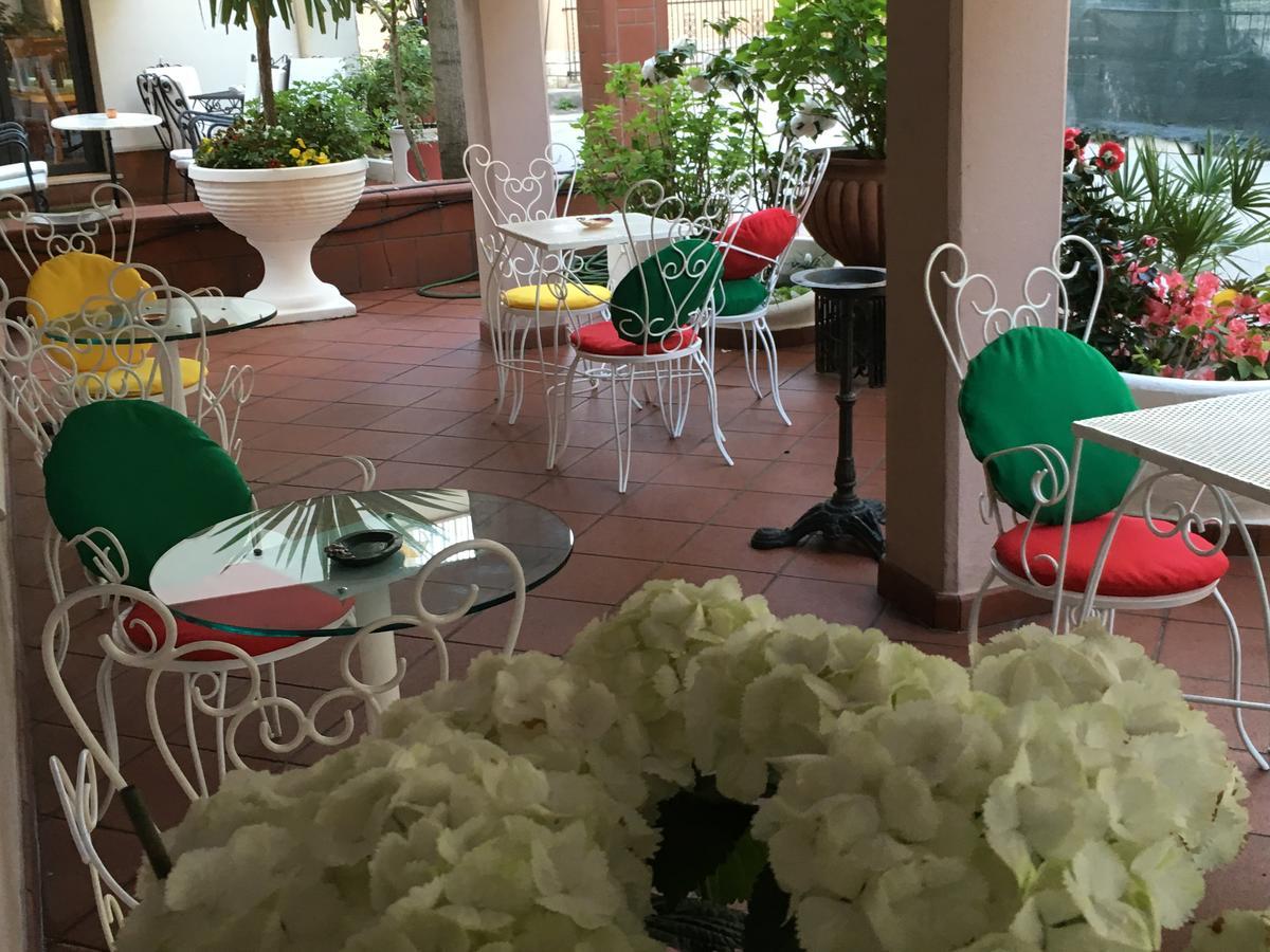 Hotel Derby Bellaria-Igea Marina Bagian luar foto